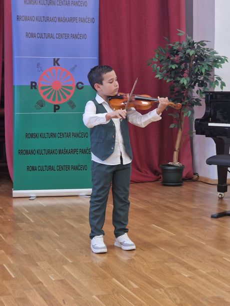 Romani muzikani manifestacija